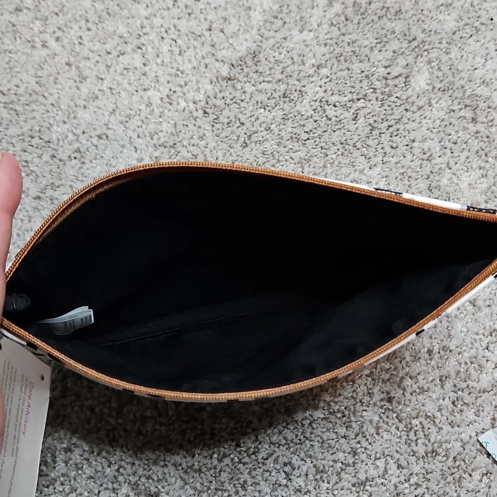 Rubie Mini Black and White Houndstooth Clutch - Picture 3 of 5